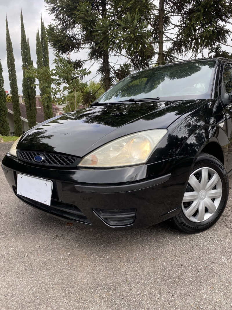 FOCUS 1.6 8V FLEX 4P MANUAL - 2005 - FARROUPILHA