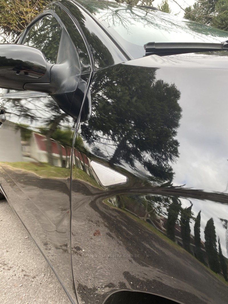 FOCUS 1.6 8V FLEX 4P MANUAL - 2005 - FARROUPILHA