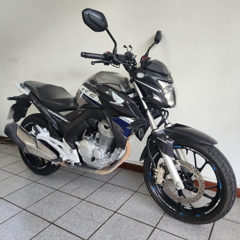 CB 250F TWISTER CBS - 2020 - FARROUPILHA