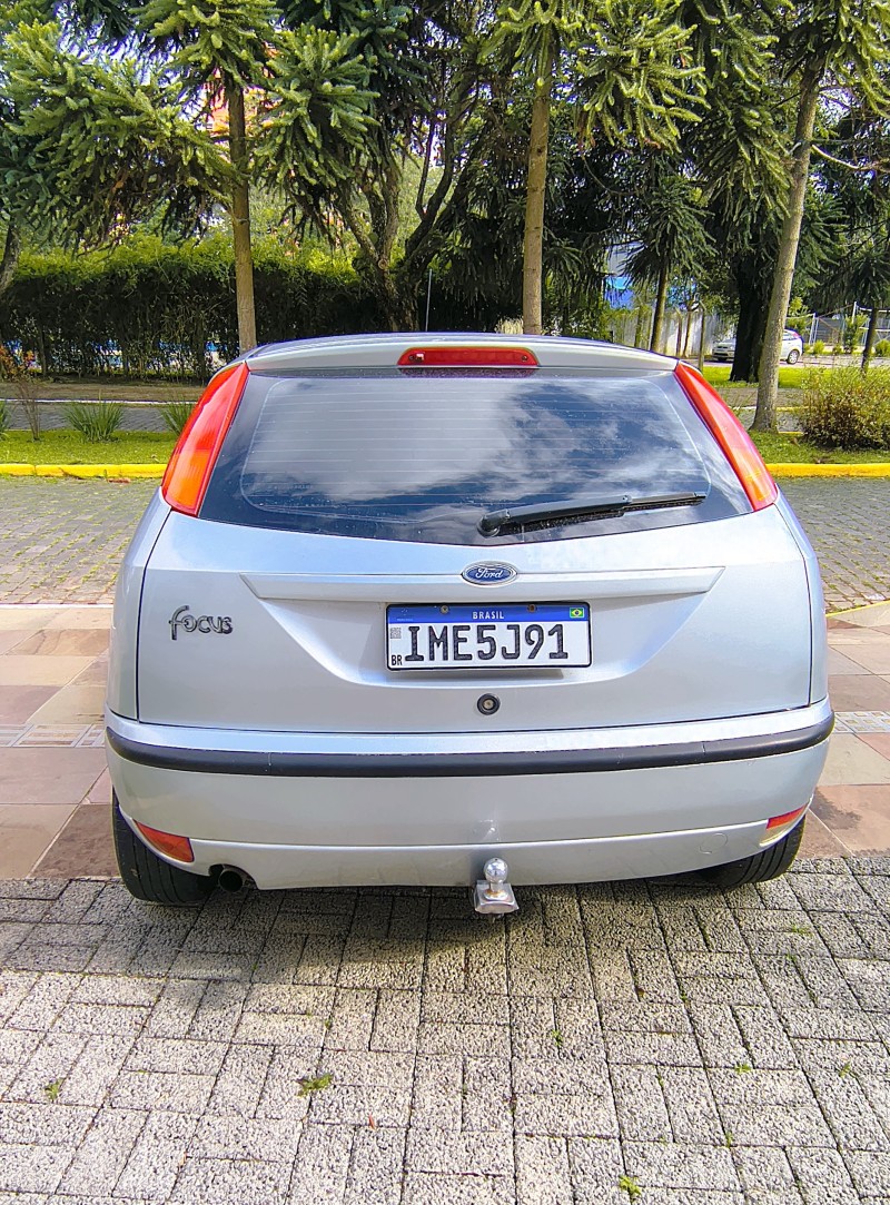FOCUS 1.6 GL 16V FLEX 4P MANUAL - 2005 - FARROUPILHA
