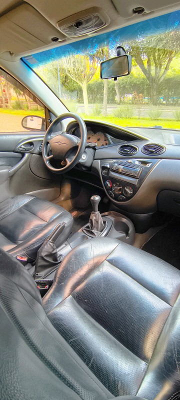 FOCUS 1.6 GL 16V FLEX 4P MANUAL - 2005 - FARROUPILHA
