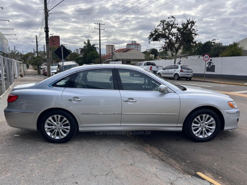 AZERA 3.3 MPFI GLS SEDAN V6 24V GASOLINA 4P AUTOMÁTICO - 2011 - VENâNCIO AIRES