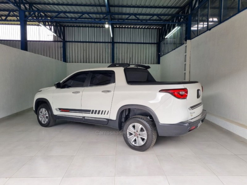 TORO 1.8 16V EVO FLEX FREEDOM AUTOMÁTICO - 2017 - VACARIA