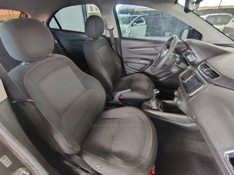 ONIX 1.4 MPFI LT 8V FLEX 4P MANUAL - 2014 - CAXIAS DO SUL