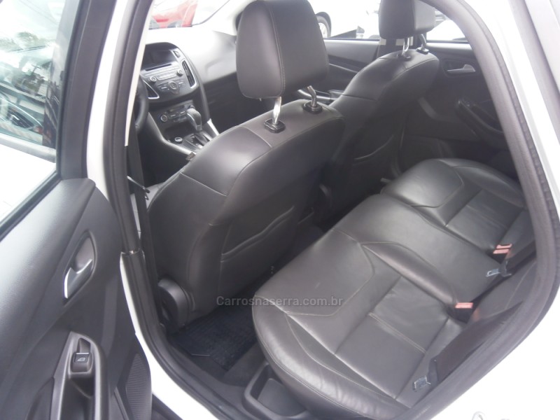 FOCUS 2.0 SE SEDAN 16V FLEX 4P AUTOMÁTICO - 2016 - FARROUPILHA