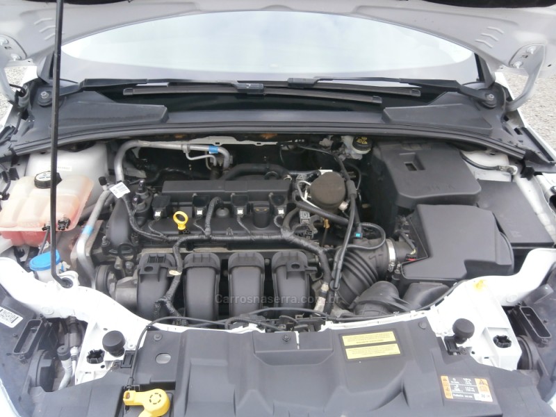 FOCUS 2.0 SE SEDAN 16V FLEX 4P AUTOMÁTICO - 2016 - FARROUPILHA