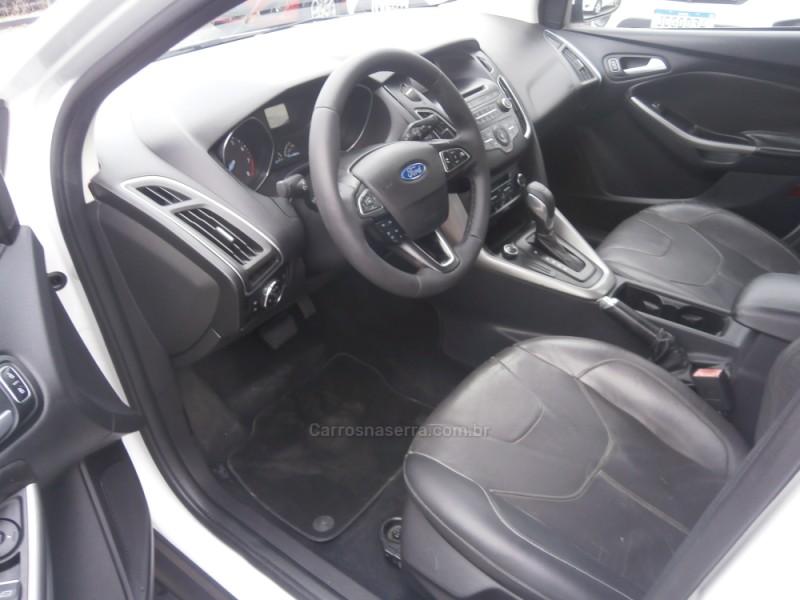 FOCUS 2.0 SE SEDAN 16V FLEX 4P AUTOMÁTICO - 2016 - FARROUPILHA