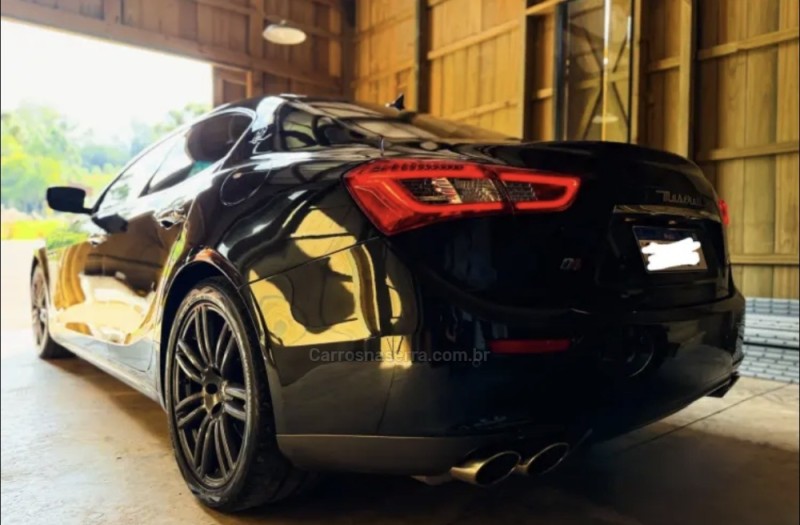 GHIBLI 3.0 S Q4 24V V6 GASOLINA 4P AUTOMÁTICO - 2014 - FARROUPILHA