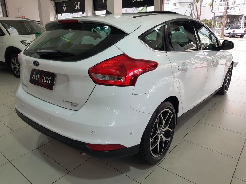 FOCUS 2.0 TITANIUM PLUS HATCH 16V FLEX 4P AUTO - 2016 - CAXIAS DO SUL