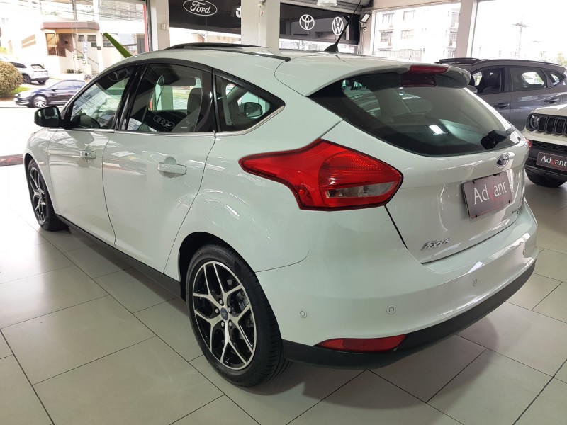 FOCUS 2.0 TITANIUM PLUS HATCH 16V FLEX 4P AUTO - 2016 - CAXIAS DO SUL