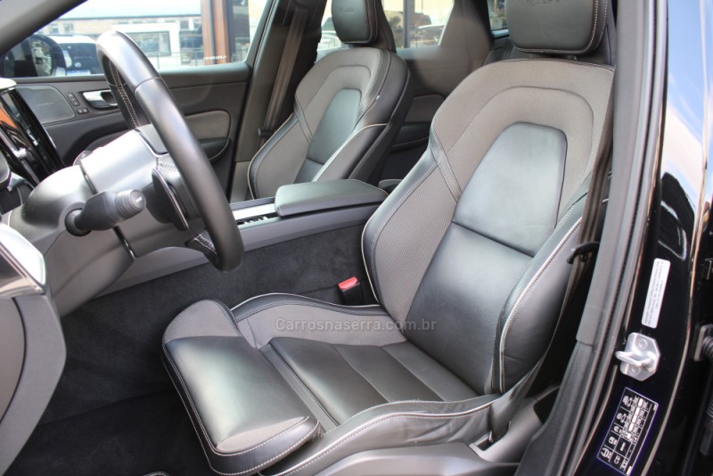 XC60 2.0 T8 R DESIGN HYBRID GASOLINA 4P AUTOMÁTICO - 2020 - CAXIAS DO SUL