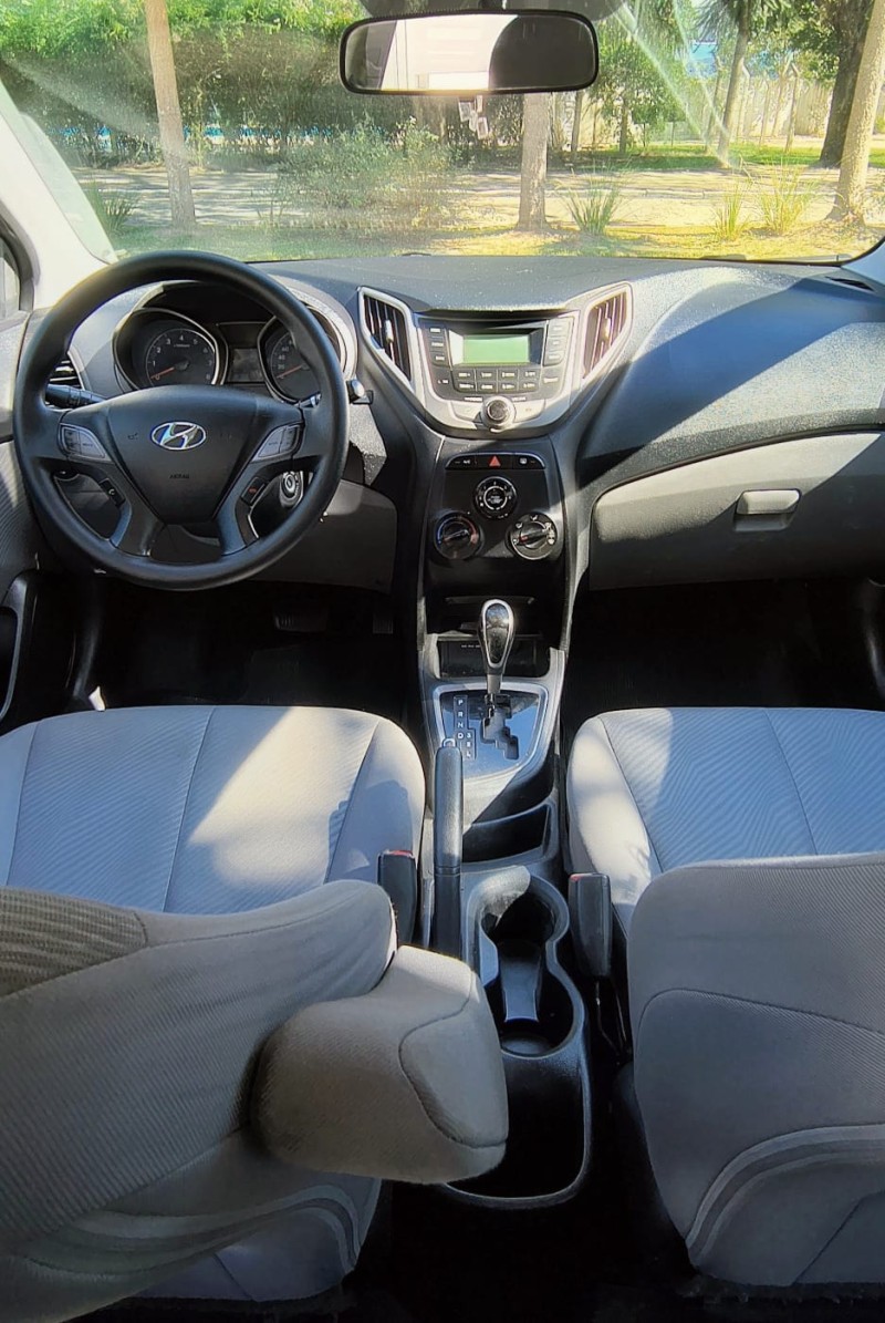HB20S 1.0 COMFORT STYLE 12V FLEX 4P MANUAL - 2015 - FARROUPILHA