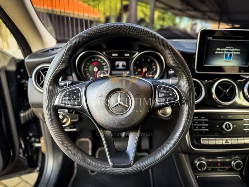 CLA 180 1.6 16V TURBO 122CV GASOLINA 4P MANUAL - 2018 - NOVO HAMBURGO