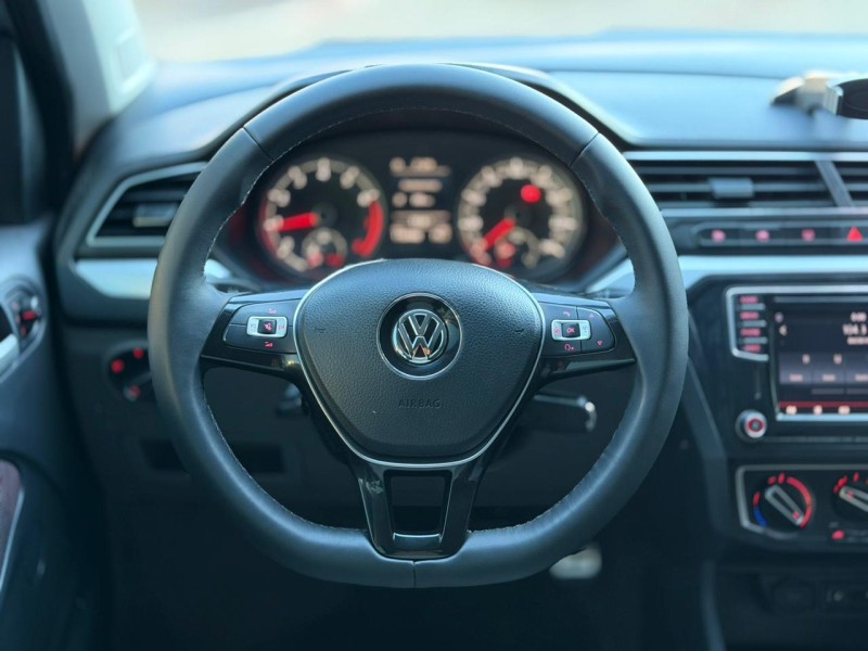 VOYAGE 1.6 MI HIGHLINE 8V FLEX 4P MANUAL - 2017 - LAGOA VERMELHA