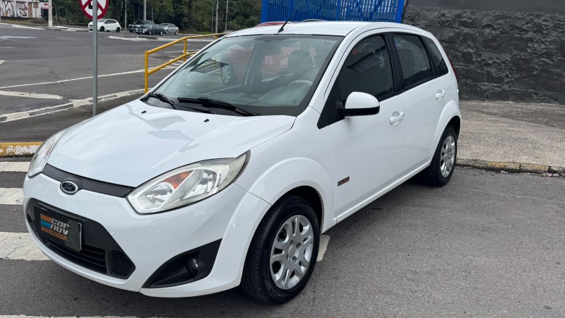 FIESTA 1.6 MPI CLASS HATCH 8V FLEX 4P MANUAL - 2013 - CAXIAS DO SUL