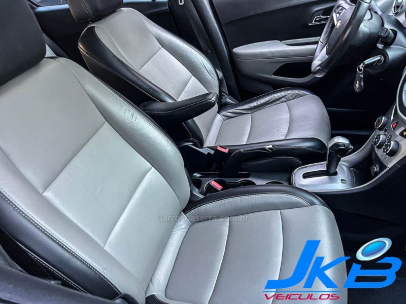 TRACKER 1.8 MPFI LTZ 4X2 16V FLEX 4P AUTOMÁTICO - 2015 - NOVO HAMBURGO