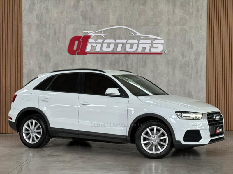 q3 1.4 tfsi ambiente flex 4p s tronic 2017 novo hamburgo