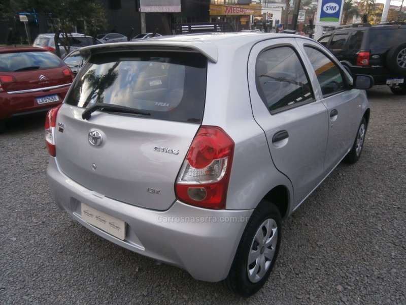 ETIOS 1.3 X 16V FLEX 4P MANUAL - 2013 - FARROUPILHA