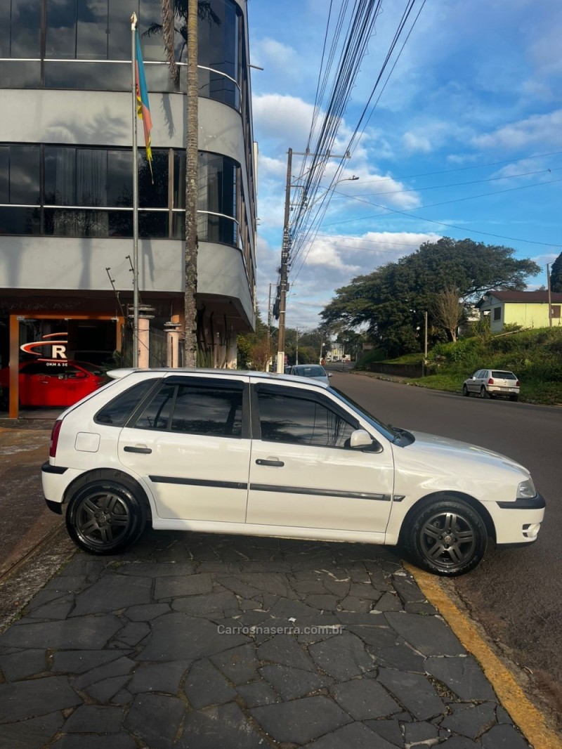 GOL 1.0 MI 16V GASOLINA 4P MANUAL G.III - 2003 - CARLOS BARBOSA