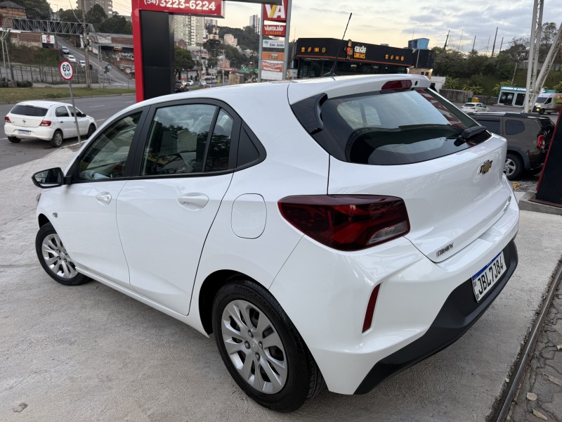 ONIX 1.0 LT 12V FLEX 4P MANUAL - 2023 - CAXIAS DO SUL