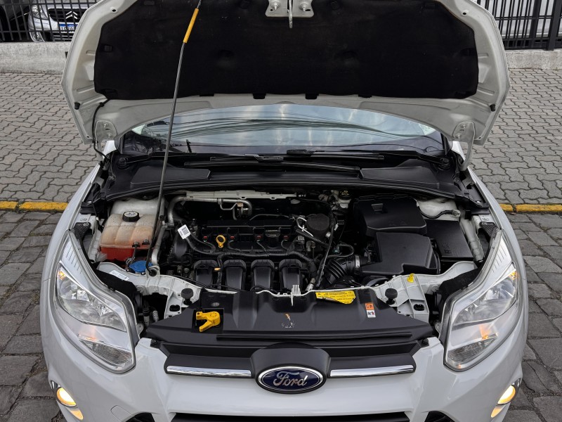 FOCUS 2.0 SE HATCH 16V FLEX 4P AUTO - 2015 - CAXIAS DO SUL