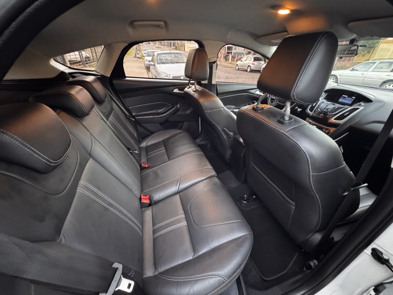 FOCUS 2.0 SE HATCH 16V FLEX 4P AUTO - 2015 - CAXIAS DO SUL
