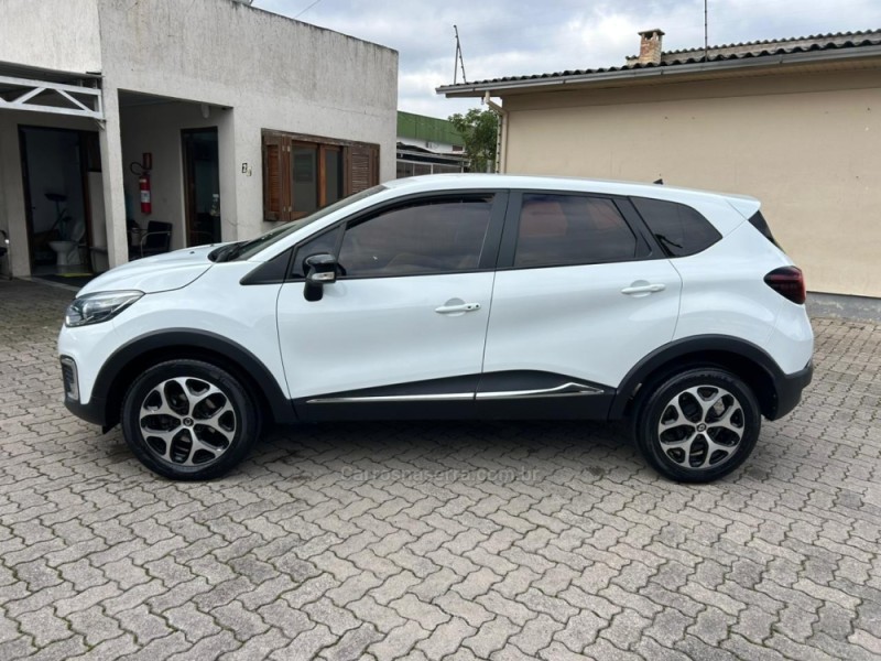 CAPTUR 1.6 16V INTENSE BOSE FLEX 4P AUTOMÁTICO - 2018 - BENTO GONçALVES