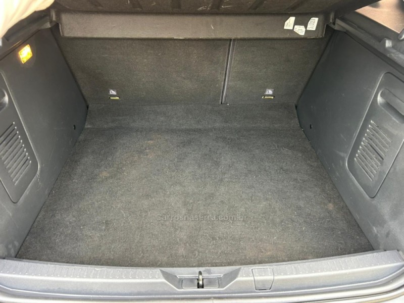 CAPTUR 1.6 16V INTENSE BOSE FLEX 4P AUTOMÁTICO - 2018 - BENTO GONçALVES