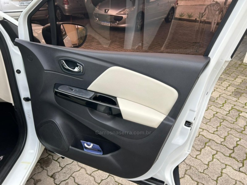 CAPTUR 1.6 16V INTENSE BOSE FLEX 4P AUTOMÁTICO - 2018 - BENTO GONçALVES