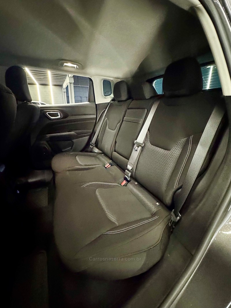 COMPASS 1.3 SPORT T270 16V TURBO FLEX 4P AUTOMÁTICO - 2025 - PASSO FUNDO