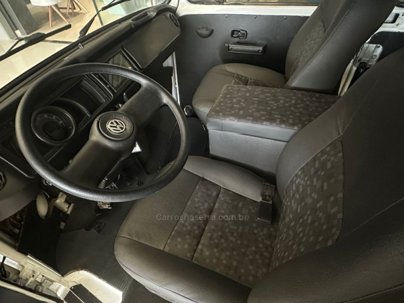 KOMBI 1.4 MI STD 8V FLEX 4P MANUAL - 2011 - SAPIRANGA