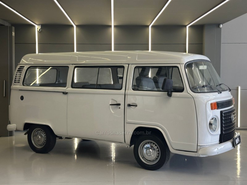 KOMBI 1.4 MI STD 8V FLEX 4P MANUAL - 2011 - SAPIRANGA