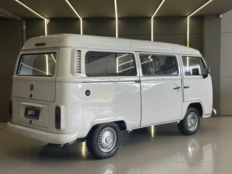 KOMBI 1.4 MI STD 8V FLEX 4P MANUAL - 2011 - SAPIRANGA