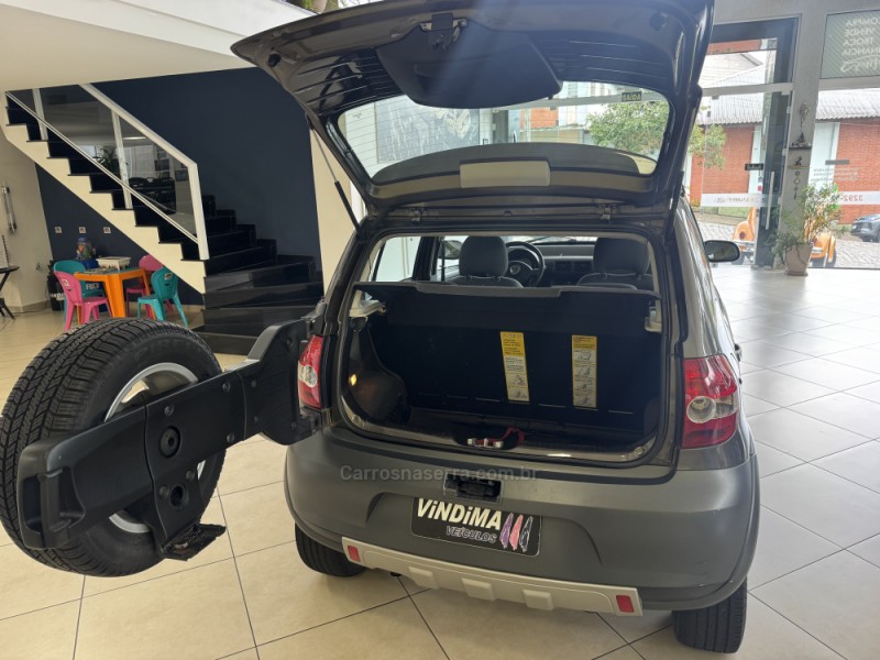 CROSSFOX 1.6 MI FLEX 8V 4P MANUAL - 2010 - FLORES DA CUNHA