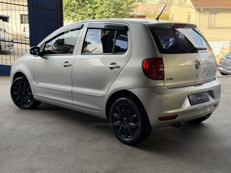 FOX 1.0 MI 8V FLEX 4P MANUAL - 2012 - CAXIAS DO SUL