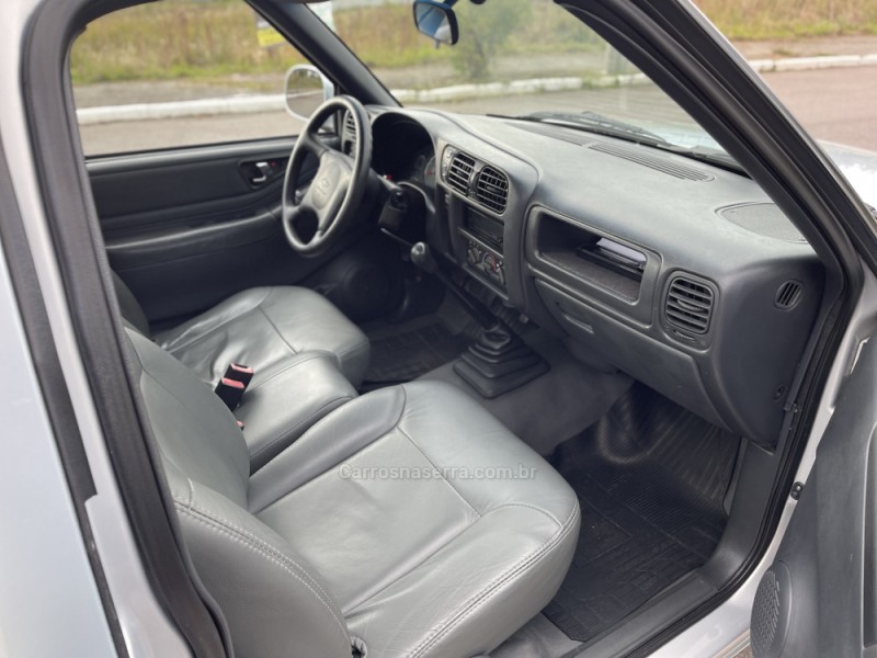 S10 2.8 4X4 CS 12V TURBO INTERCOOLER DIESEL 2P MANUAL - 2004 - BENTO GONçALVES