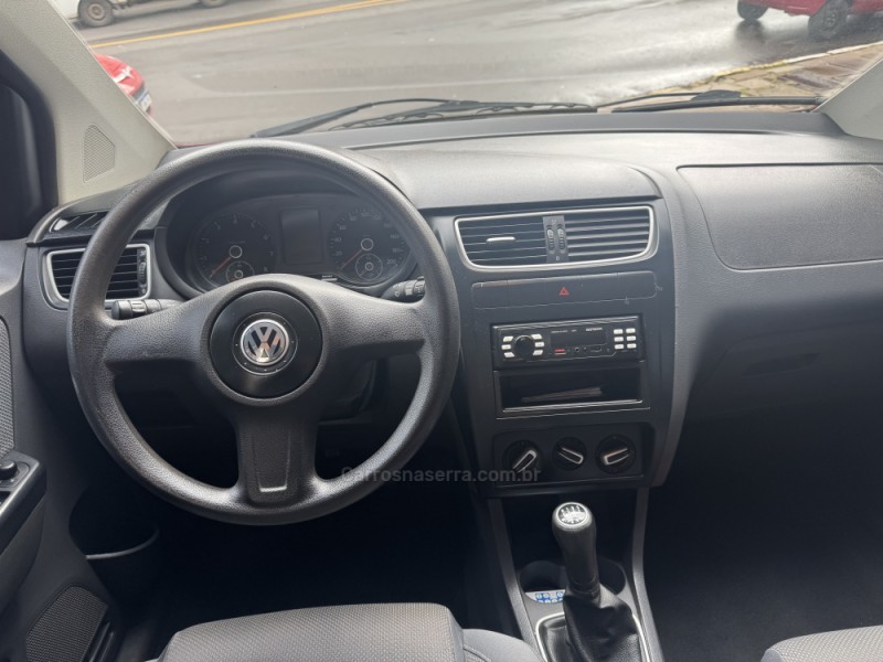 FOX 1.6 MI 8V FLEX 4P MANUAL - 2011 - GARIBALDI
