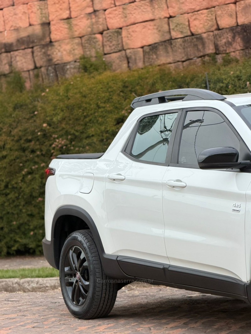 TORO 2.0 16V ULTRA 4X4 AT9 DIESEL 4P AUTOMÁTICO - 2021 - VENâNCIO AIRES