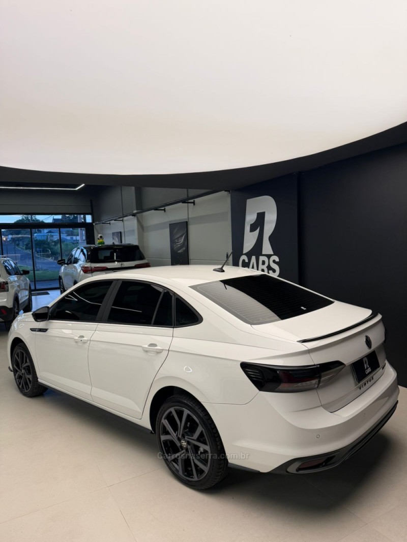 VIRTUS 1.4 250 TSI 16V EXCLUSIVE FLEX 4P AUTOMÁTICO - 2025 - LAJEADO