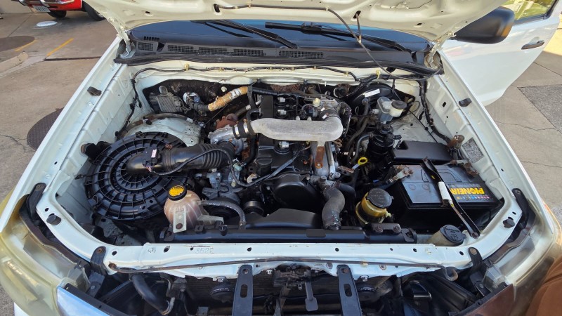 HILUX 2.5 STD 4X4 CS 16V TURBO DIESEL 2P MANUAL - 2012 - CAXIAS DO SUL