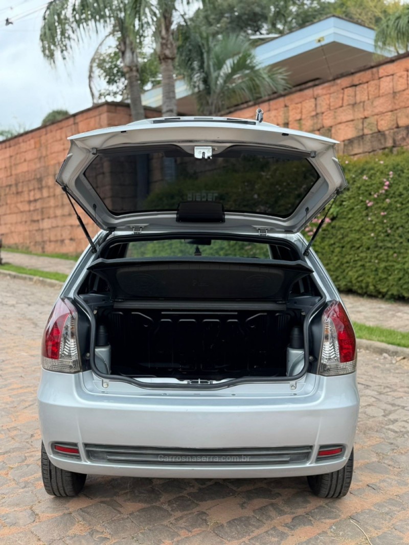 PALIO 1.0 MPI FIRE 8V FLEX 4P MANUAL - 2013 - VENâNCIO AIRES