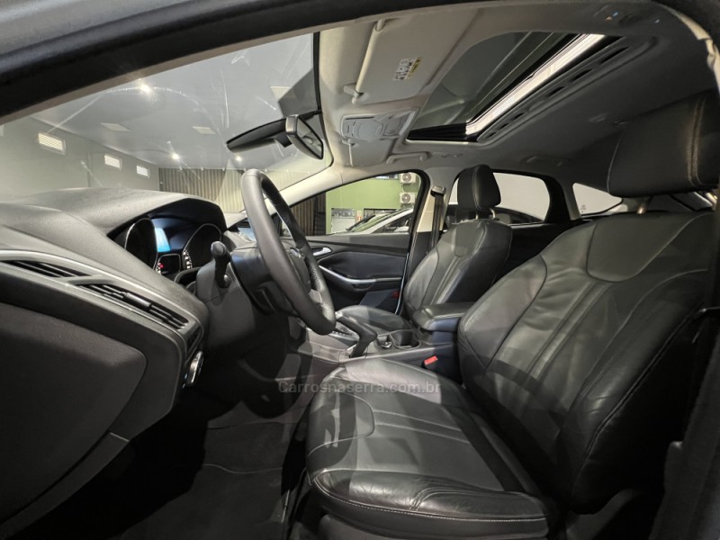 FOCUS 2.0 TITANIUM 16V FLEX 4P AUTOMÁTICO - 2015 - CAXIAS DO SUL
