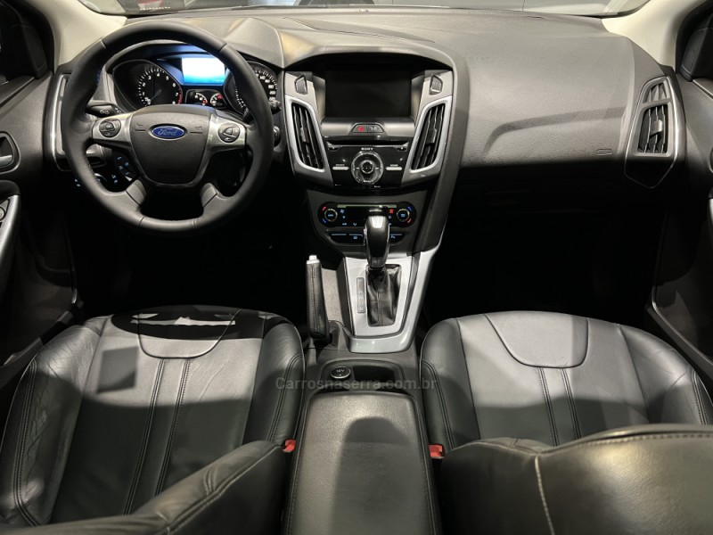 FOCUS 2.0 TITANIUM 16V FLEX 4P AUTOMÁTICO - 2015 - CAXIAS DO SUL