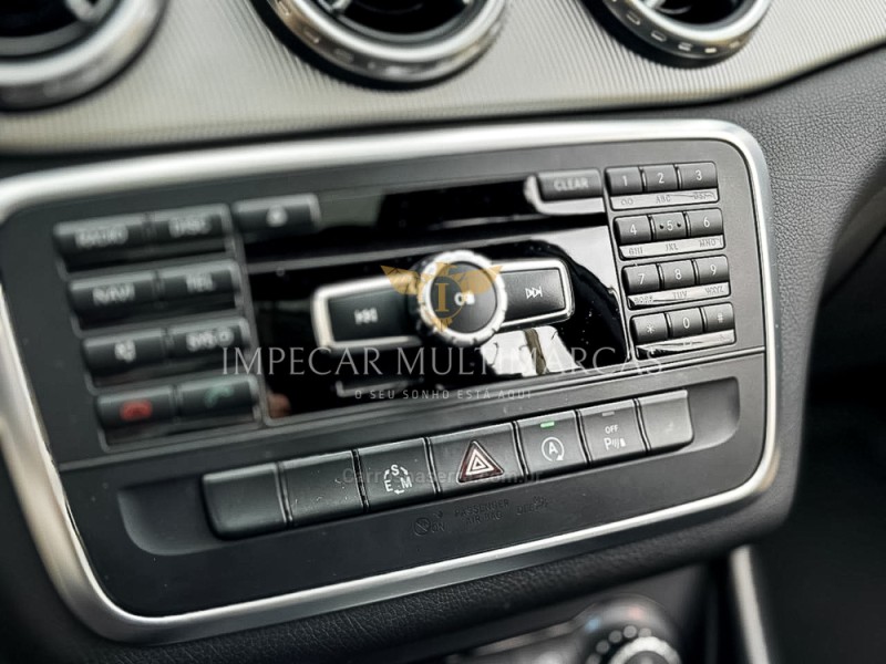 GLA 250 2.0 16V TURBO GASOLINA VISION 4P AUTOMÁTICO - 2015 - NOVO HAMBURGO