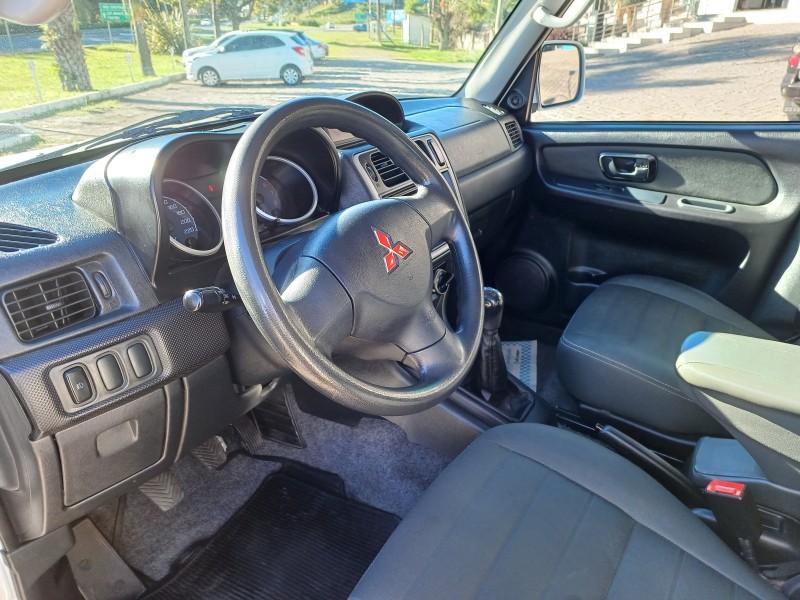PAJERO TR4 2.0 4X2 16V 140CV FLEX 4P MANUAL - 2015 - FLORES DA CUNHA