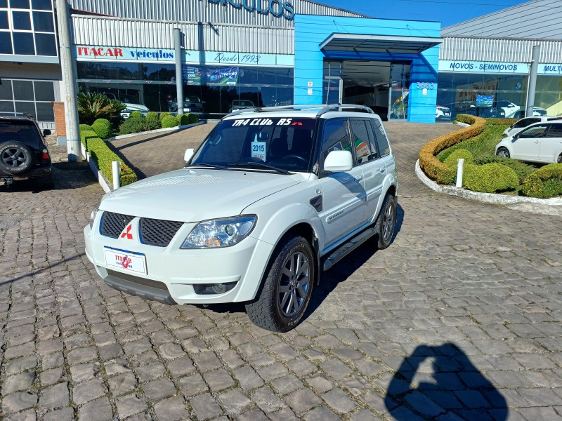 PAJERO TR4 2.0 4X2 16V 140CV FLEX 4P MANUAL - 2015 - FLORES DA CUNHA