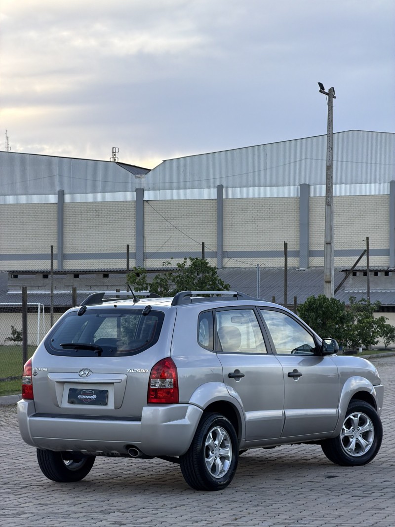 TUCSON 2.0 MPFI GL 16V 142CV 2WD GASOLINA 4P MANUAL - 2010 - ANTôNIO PRADO