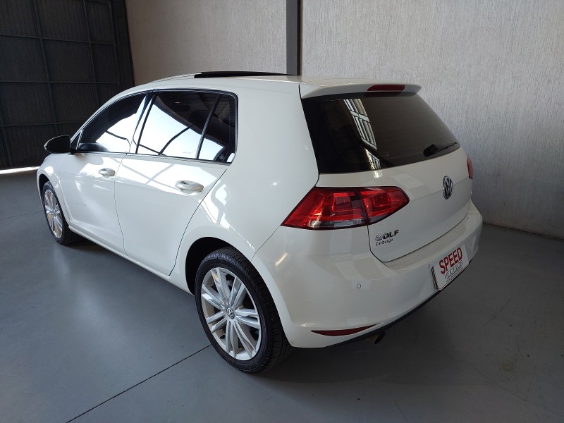 GOLF 1.0 TSI COMFORTLINE 12V TOTAL FLEX 4P MANUAL - 2017 - SãO SEBASTIãO DO CAí