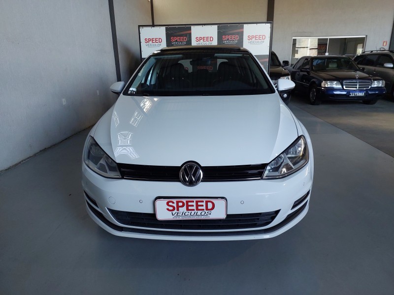 GOLF 1.0 TSI COMFORTLINE 12V TOTAL FLEX 4P MANUAL - 2017 - SãO SEBASTIãO DO CAí