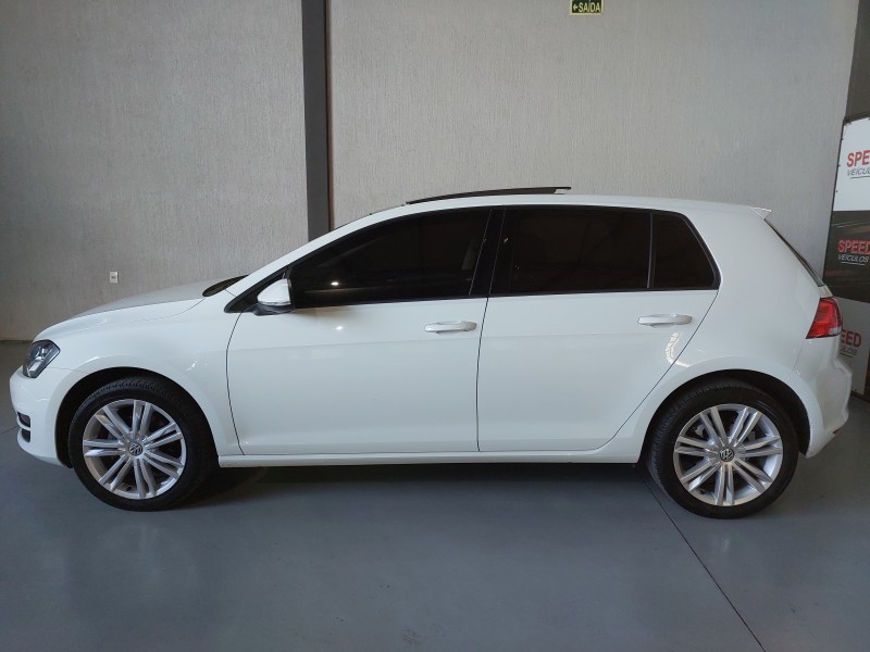 GOLF 1.0 TSI COMFORTLINE 12V TOTAL FLEX 4P MANUAL - 2017 - SãO SEBASTIãO DO CAí